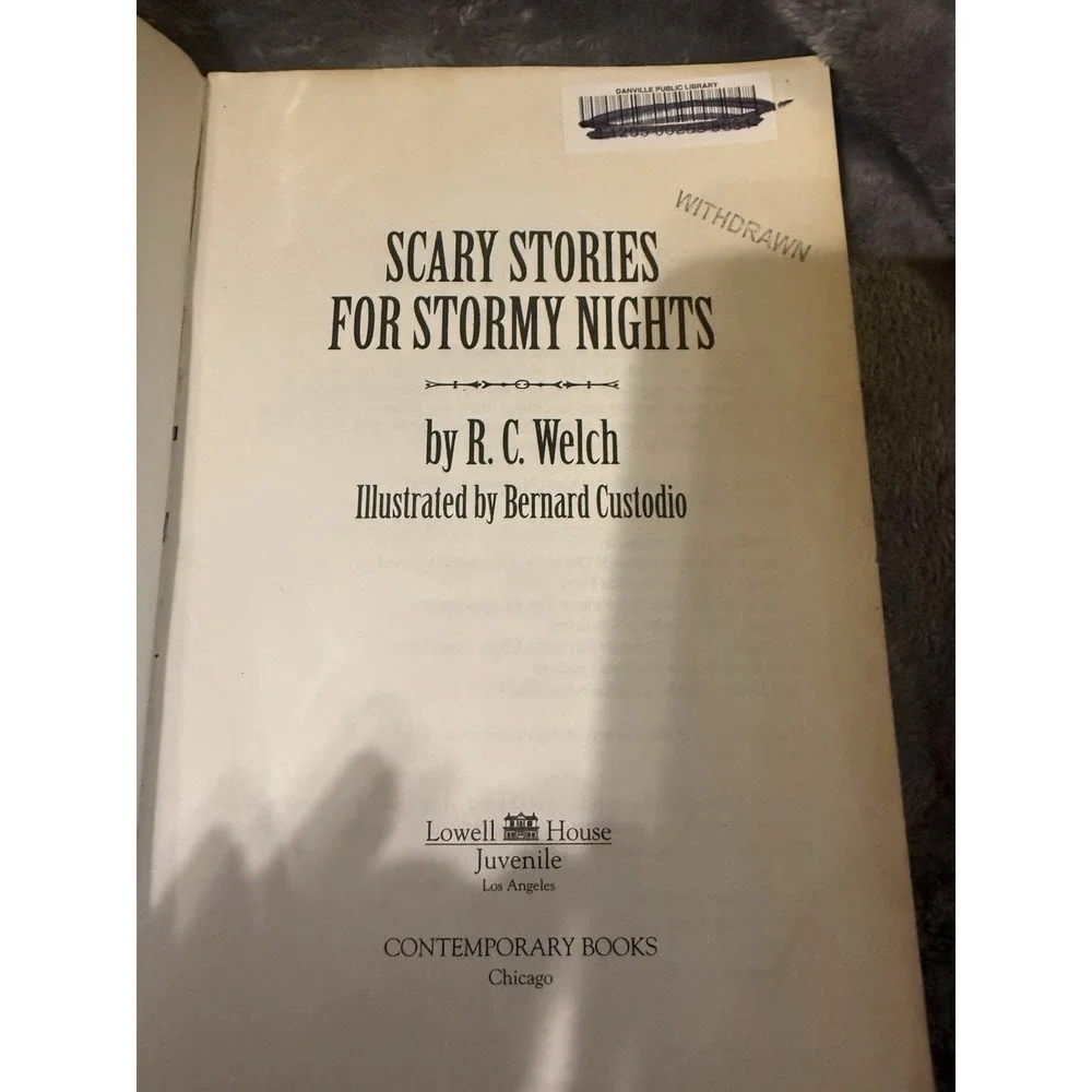 Scary Stories for Stormy Nights R.‎ C. Welch 1995 With Dust Cover
